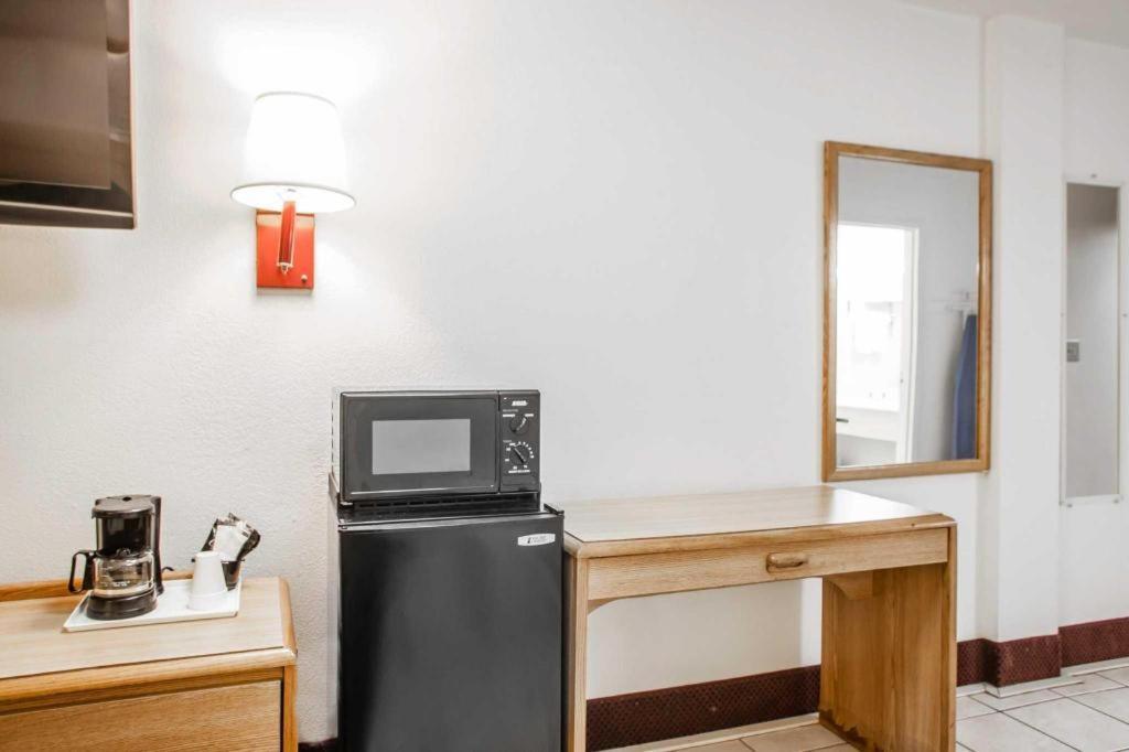 Econo Lodge Truman Inn Sedalia Exteriér fotografie