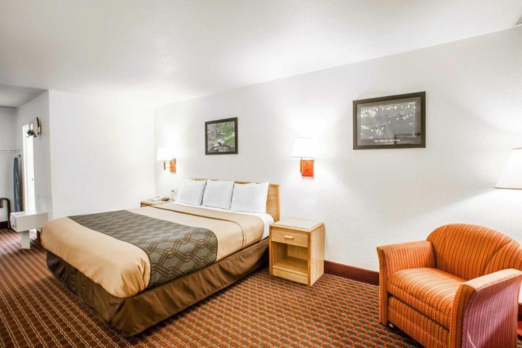 Econo Lodge Truman Inn Sedalia Exteriér fotografie