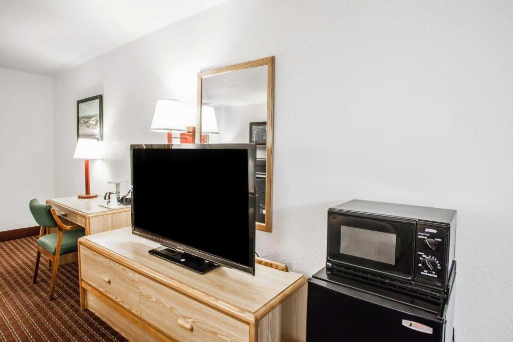 Econo Lodge Truman Inn Sedalia Exteriér fotografie