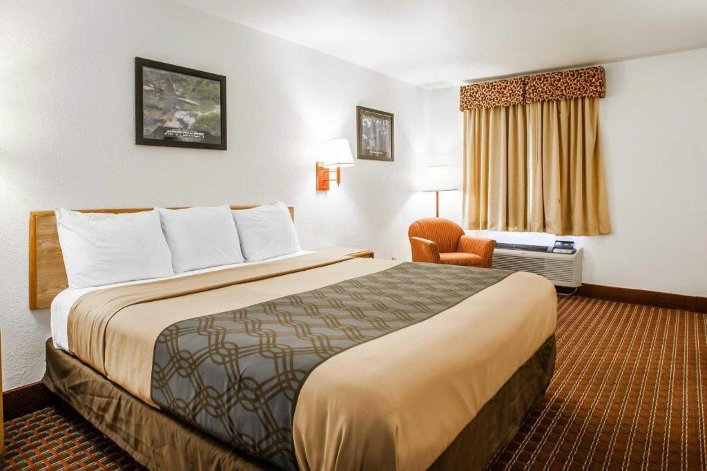 Econo Lodge Truman Inn Sedalia Exteriér fotografie
