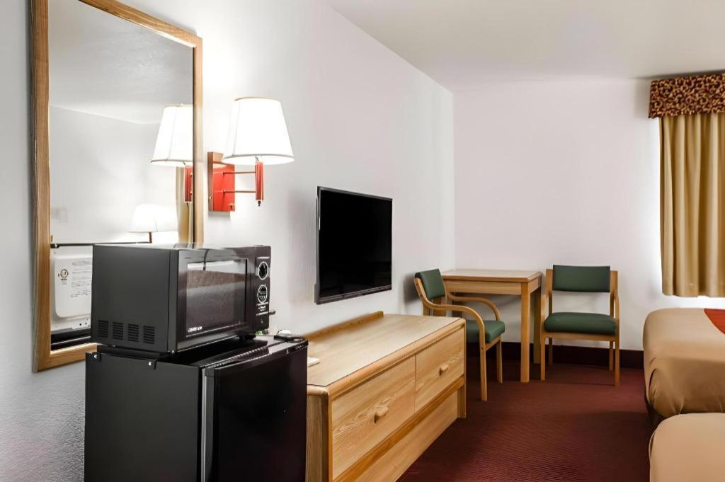 Econo Lodge Truman Inn Sedalia Exteriér fotografie