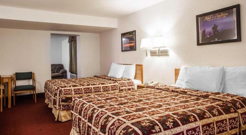 Econo Lodge Truman Inn Sedalia Exteriér fotografie